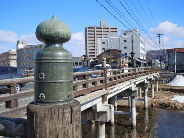上の橋擬宝珠 でんでんむしで行く おすすめ観光コース Morio Jポータル モリオジェイ