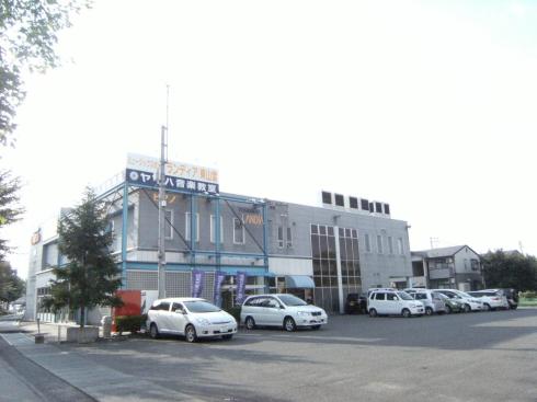 「ランディア東山堂」創業110年を超える老舗。書店と音楽教室を運営。