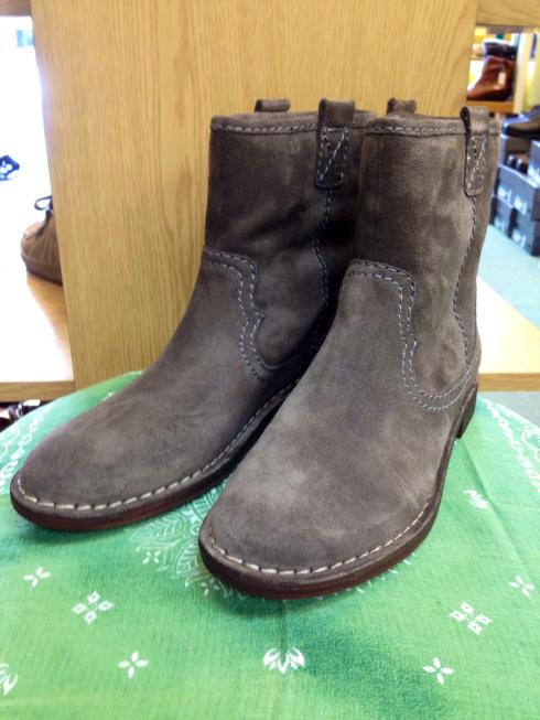 Clarksブーツ入荷♪