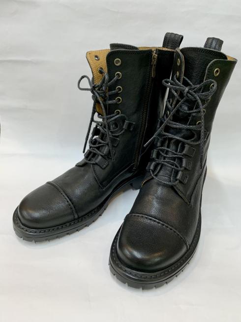 ブーツ入荷